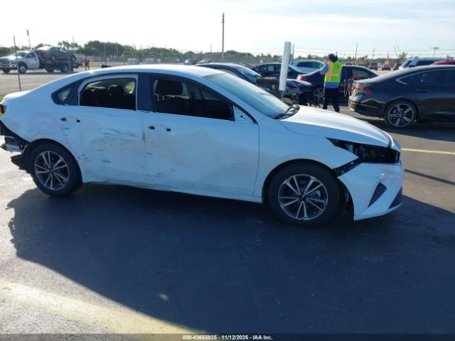 2022 KIA FORTE 3KPF24AD5NE443160