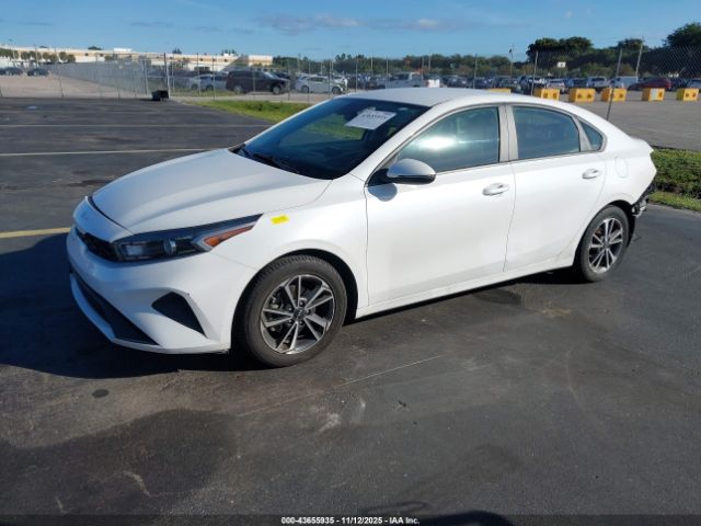 2022 KIA FORTE 3KPF24AD5NE443160 Photo 1