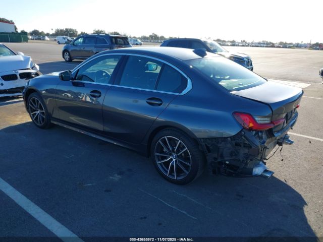 2021 BMW 330I 3MW5R1J07M8B92946 Photo 2