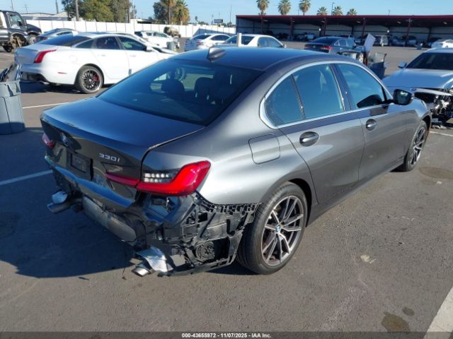 2021 BMW 330I 3MW5R1J07M8B92946 Photo 3