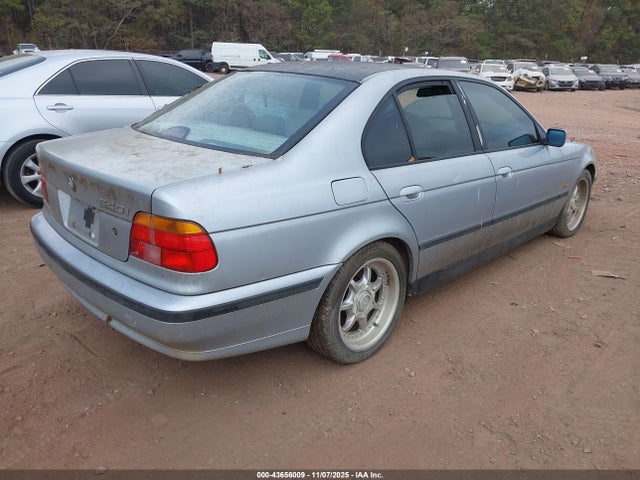 1998 BMW 540I WBADE5323WBV93120 Photo 3