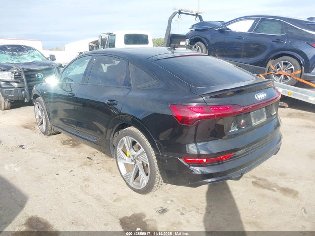 2023 AUDI E-TRON SPORTBACK WA13ABGE2PB014918 Photo 2