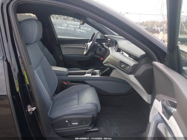2023 AUDI E-TRON SPORTBACK WA13ABGE2PB014918 Photo 4