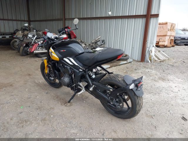 2025 TRIUMPH MOTORCYCLE TRIDENT 660 SMTL21U41STCD3347 Photo 2