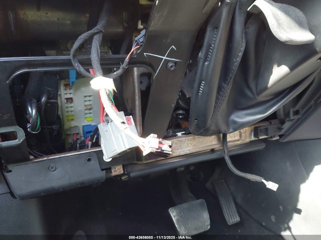 1C4PJLCB1GW293473 Jeep Cherokee Latitude