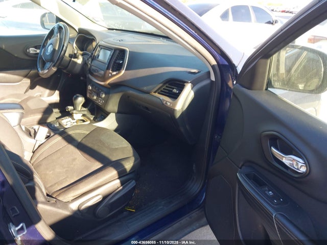 1C4PJLCB1GW293473 Jeep Cherokee Latitude