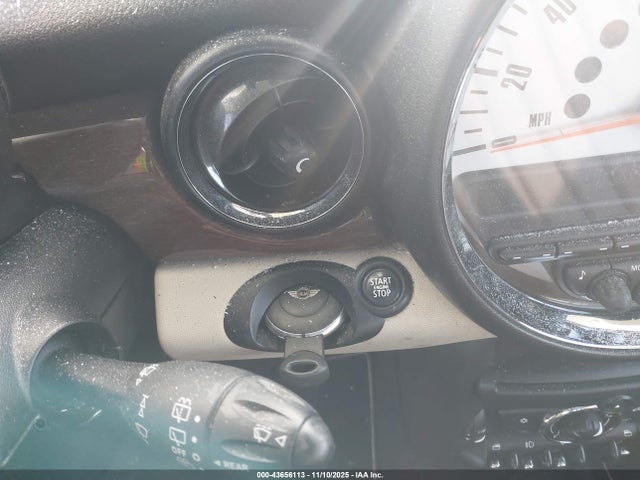 2011 MINI COOPER S CLUBMAN WMWZG3C58BTY36407 Photo 10