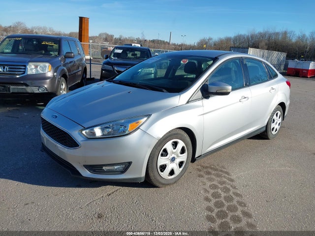 Ford 2.0l gdi 2017 1FADP3E27HL321929 Image 2