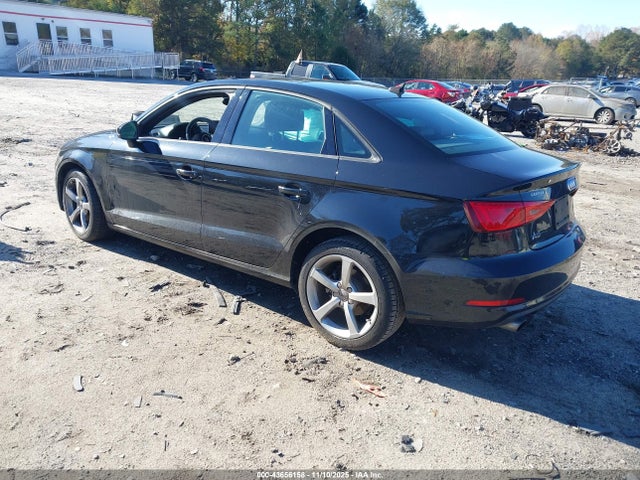 2015 AUDI A3 WAUACGFFXF1011295 Photo 2