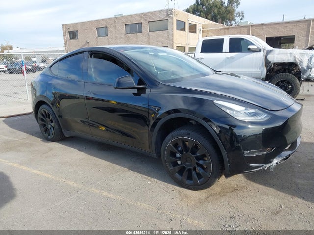 2022 TESLA MODEL Y 7SAYGDEE2NF458337 Photo 0