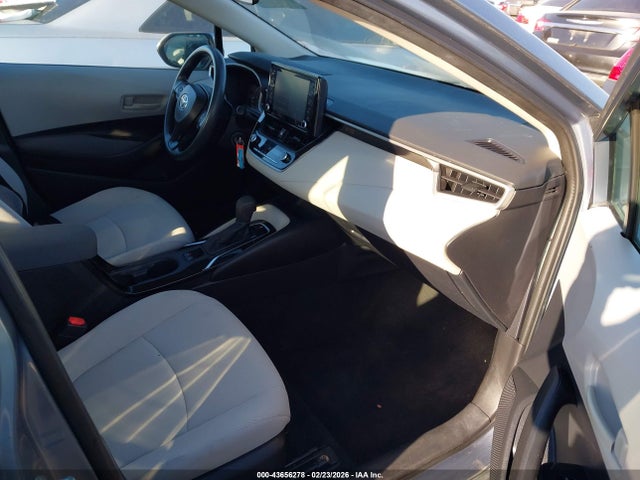 5YFEPMAE6NP327096 Toyota COROLLA LE