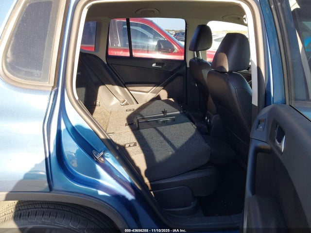 43656288 :رقم المزاد ، WVGAV7AX7HK006027 vin ، 2017 Volkswagen Tiguan 2.0t/2.0t S مزاد بيع