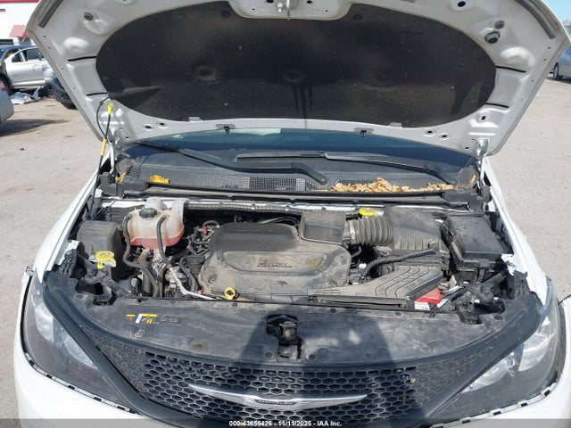 2C4RC1CG5RR120926 Chrysler Voyager Lx