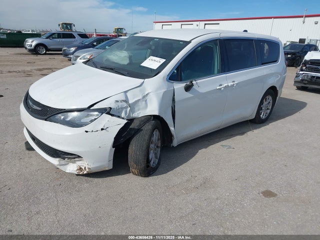 2C4RC1CG5RR120926 Chrysler Voyager Lx