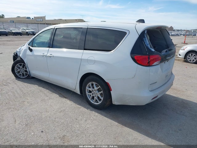 2C4RC1CG5RR120926 Chrysler Voyager Lx