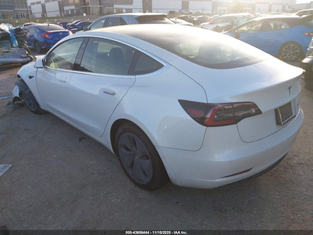 2019 TESLA MODEL 3 5YJ3E1EB9KF448160 Photo 2