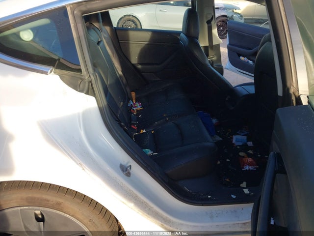 2019 TESLA MODEL 3 5YJ3E1EB9KF448160 Photo 7