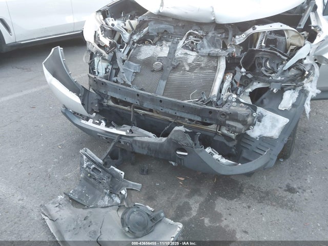 Toyota RAV4 LE 2015 2T3BFREV0FW279275 Image 19