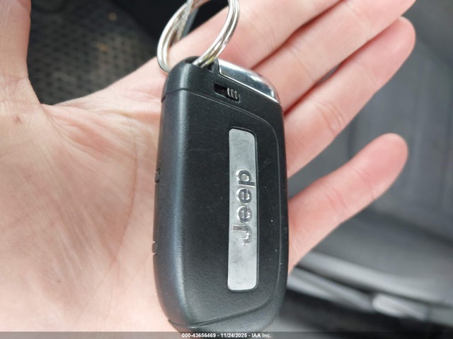 2020 JEEP RENEGADE ZACNJBBB3LPL84042 Photo 10