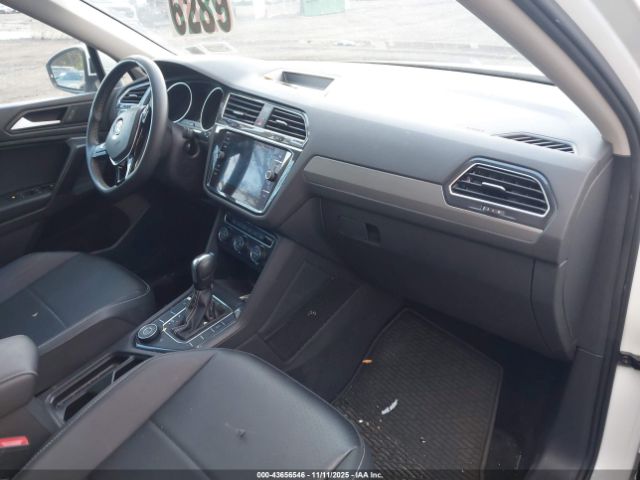 2021 VOLKSWAGEN TIGUAN 3VV2B7AX0MM047640 Photo 4