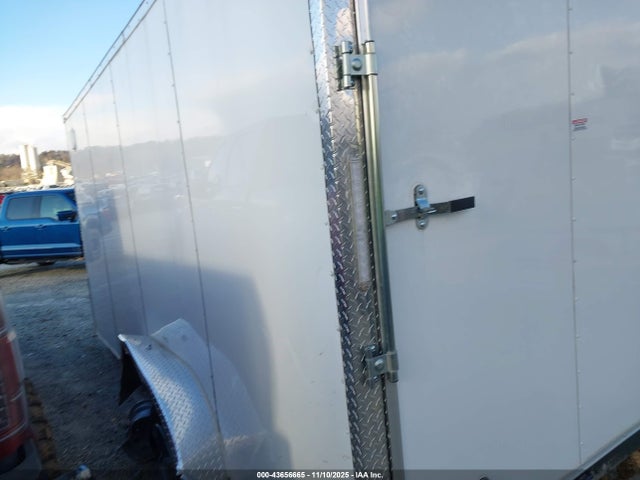 7PKBE162XS1000997 Seed Cargo Trailer 7