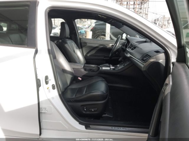 2015 LEXUS CT 200H JTHKD5BH7F2235343 Photo 4