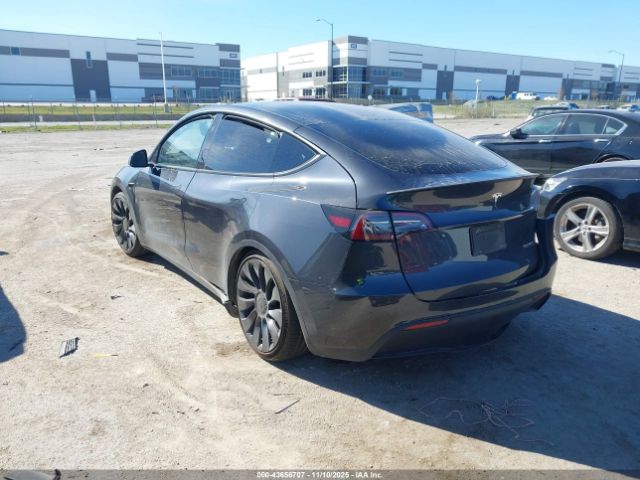 2024 TESLA MODEL Y 7SAYGDEF7RF023778 Photo 2