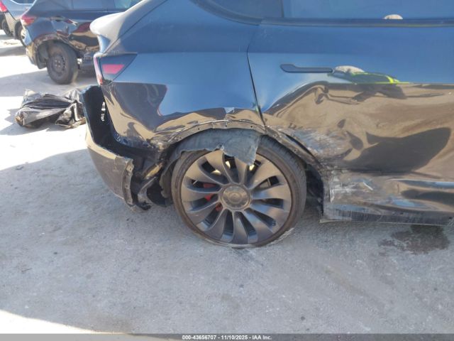 2024 TESLA MODEL Y 7SAYGDEF7RF023778 Photo 5