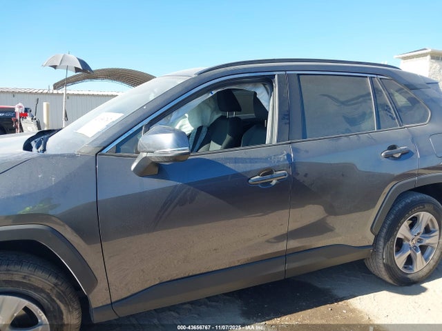 Toyota Rav4 Xle 2021 2T3W1RFV0MC117241 Image 14