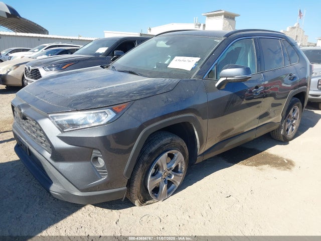 Toyota Rav4 Xle 2021 2T3W1RFV0MC117241 Image 2