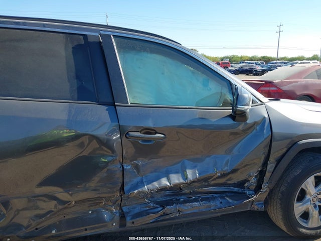 Toyota Rav4 Xle 2021 2T3W1RFV0MC117241 Image 6