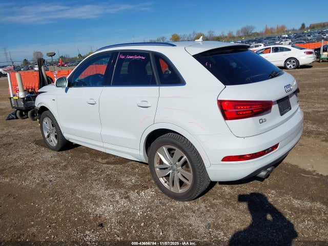2018 AUDI Q3 WA1JCCFSXJR004165 Photo 2