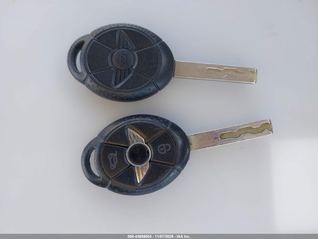 2006 MINI COOPER WMWRF335X6TG14298 Photo 10