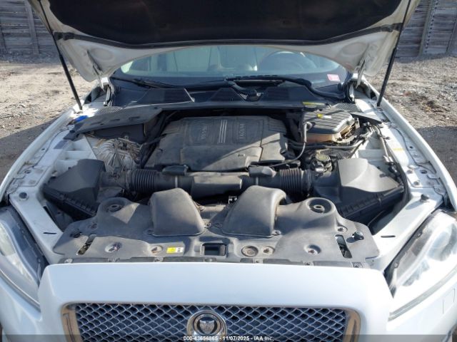 2011 JAGUAR XJ SAJWA2GB0BLV15125 Photo 9