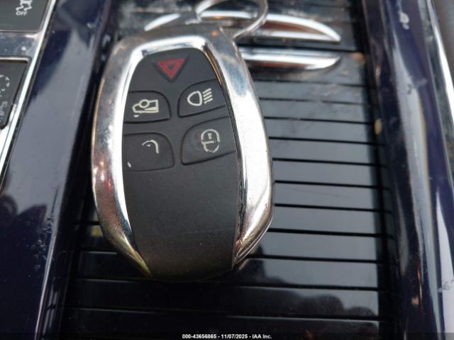 2011 JAGUAR XJ SAJWA2GB0BLV15125 Photo 10