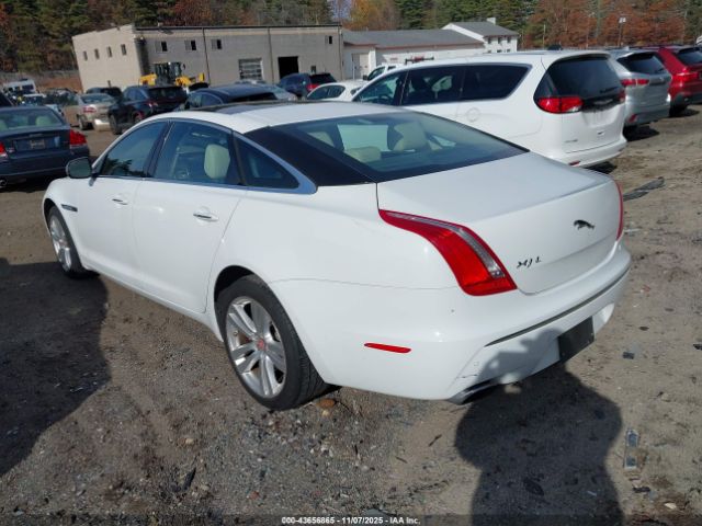 2011 JAGUAR XJ SAJWA2GB0BLV15125 Photo 2