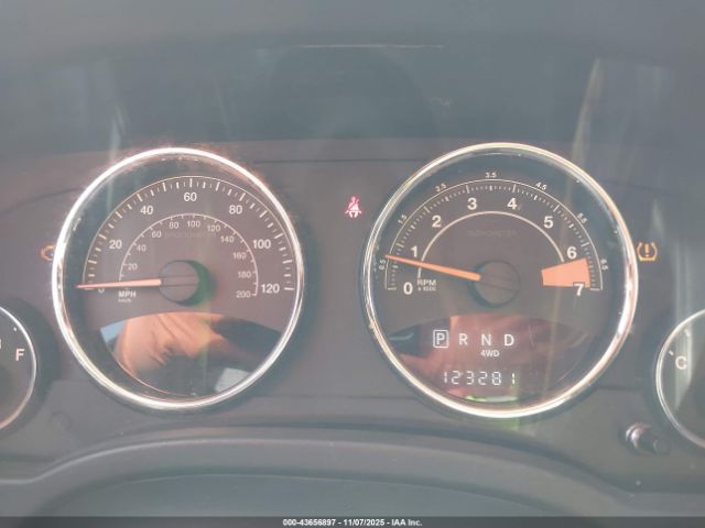 2015 JEEP COMPASS 1C4NJDEB8FD396605 Photo 6