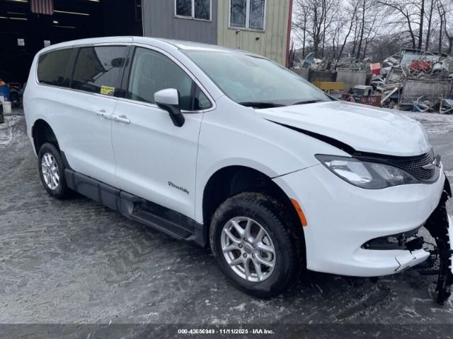 2023 CHRYSLER VOYAGER 2C4RC1CG1PR579397 Photo 0