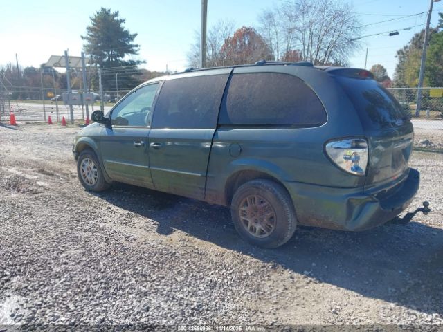 2003 CHRYSLER TOWN & COUNTRY 2C8GT64LX3R268253 Photo 2