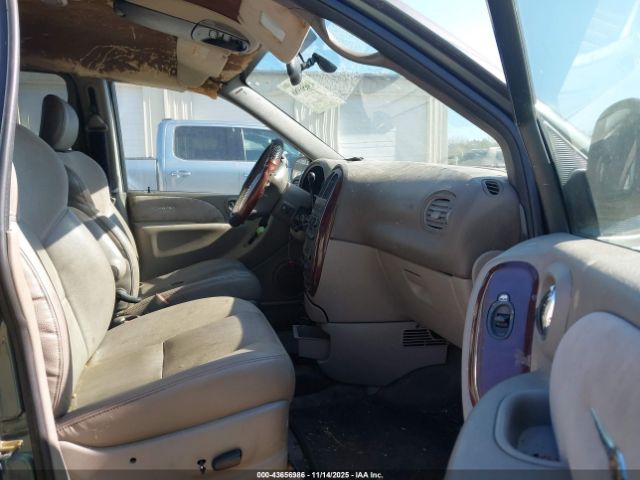 2003 CHRYSLER TOWN & COUNTRY 2C8GT64LX3R268253 Photo 4