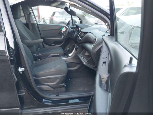 2021 CHEVROLET TRAX KL7CJKSB8MB300994 Photo 4
