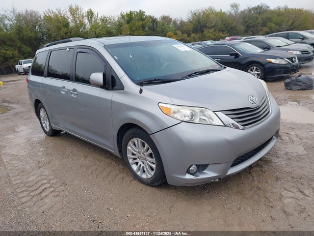 Toyota Sienna Xle V6 8 Passenger 2014 5TDYK3DC4ES437877 zdjęcie główne