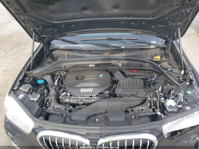 2016 BMW X1 WBXHT3C31G5E48381 Photo 9