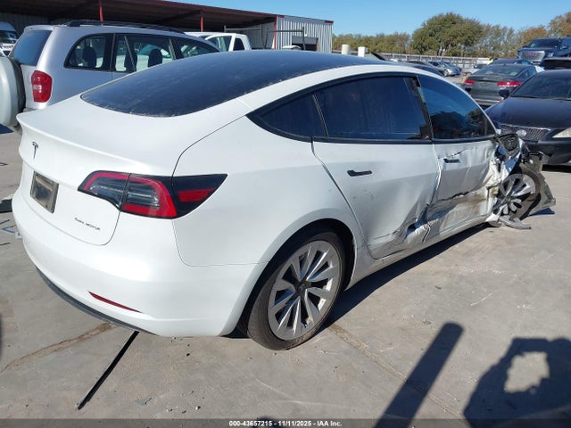 2023 TESLA MODEL 3 5YJ3E1EB4PF671259 Photo 3