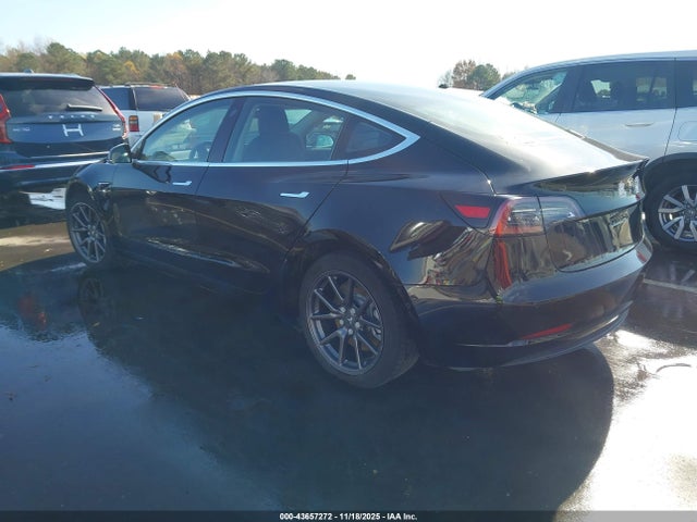2018 TESLA MODEL 3 5YJ3E1EA7JF173488 Photo 2