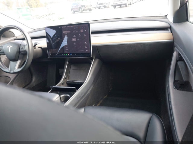 2018 TESLA MODEL 3 5YJ3E1EA7JF173488 Photo 4