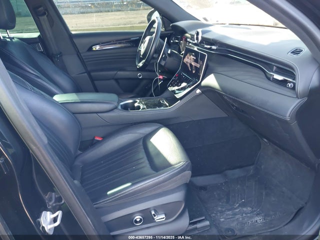 2023 MASERATI GRECALE ZN682AVA5P7429445 Photo 4