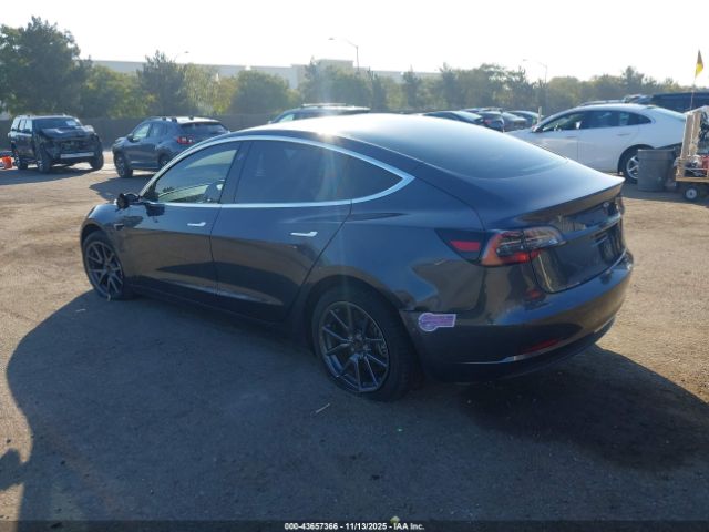 2018 TESLA MODEL 3 5YJ3E1EB3JF116178 Photo 2
