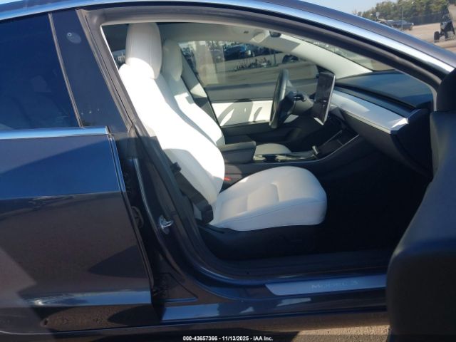 2018 TESLA MODEL 3 5YJ3E1EB3JF116178 Photo 4