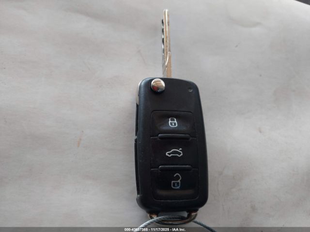 2014 VOLKSWAGEN BEETLE 3VWF17ATXEM647659 Photo 10